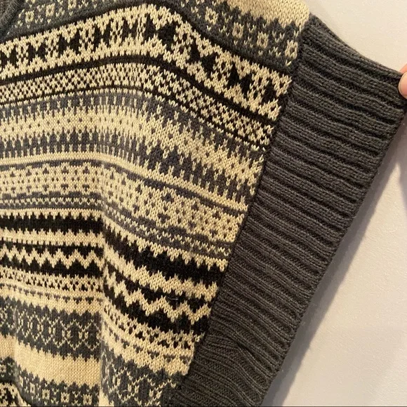 THE LIMITED Poncho Fair Isle Print Knit Medium - Picture 2 of 6